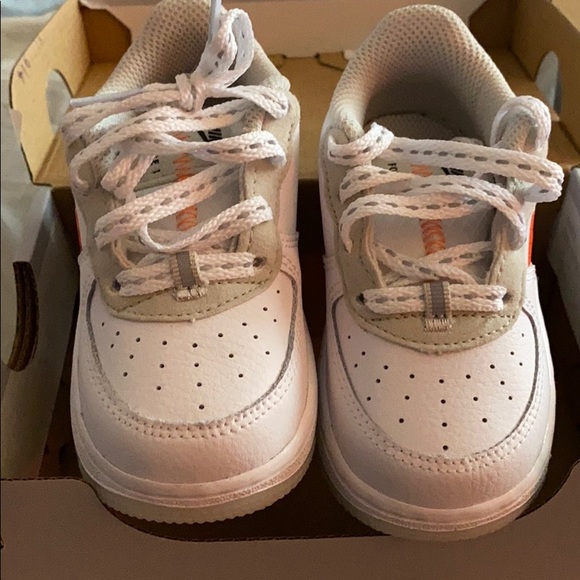 Air Force - Picture 2 of 3